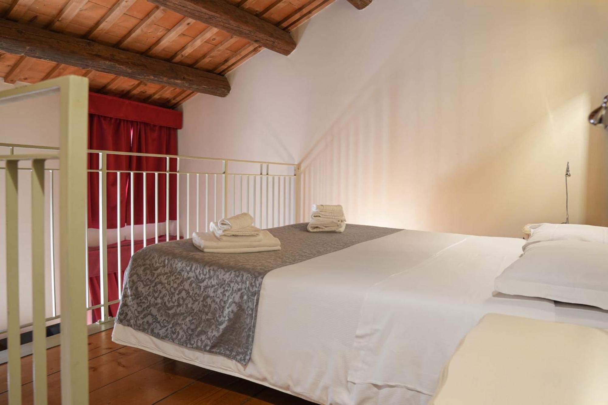 Honey Rooms Ferrara Exterior photo