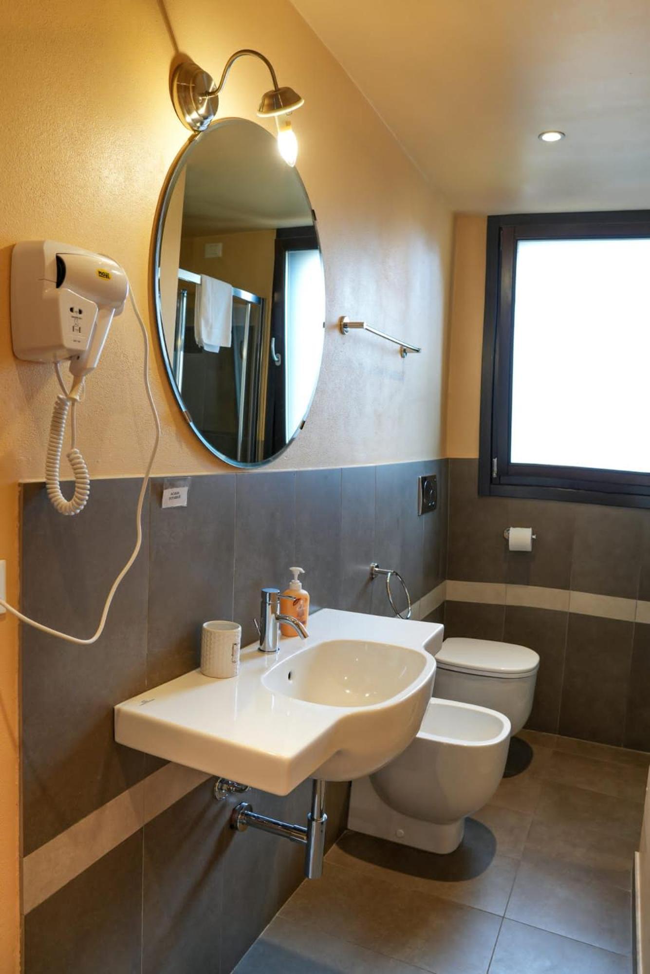 Honey Rooms Ferrara Exterior photo