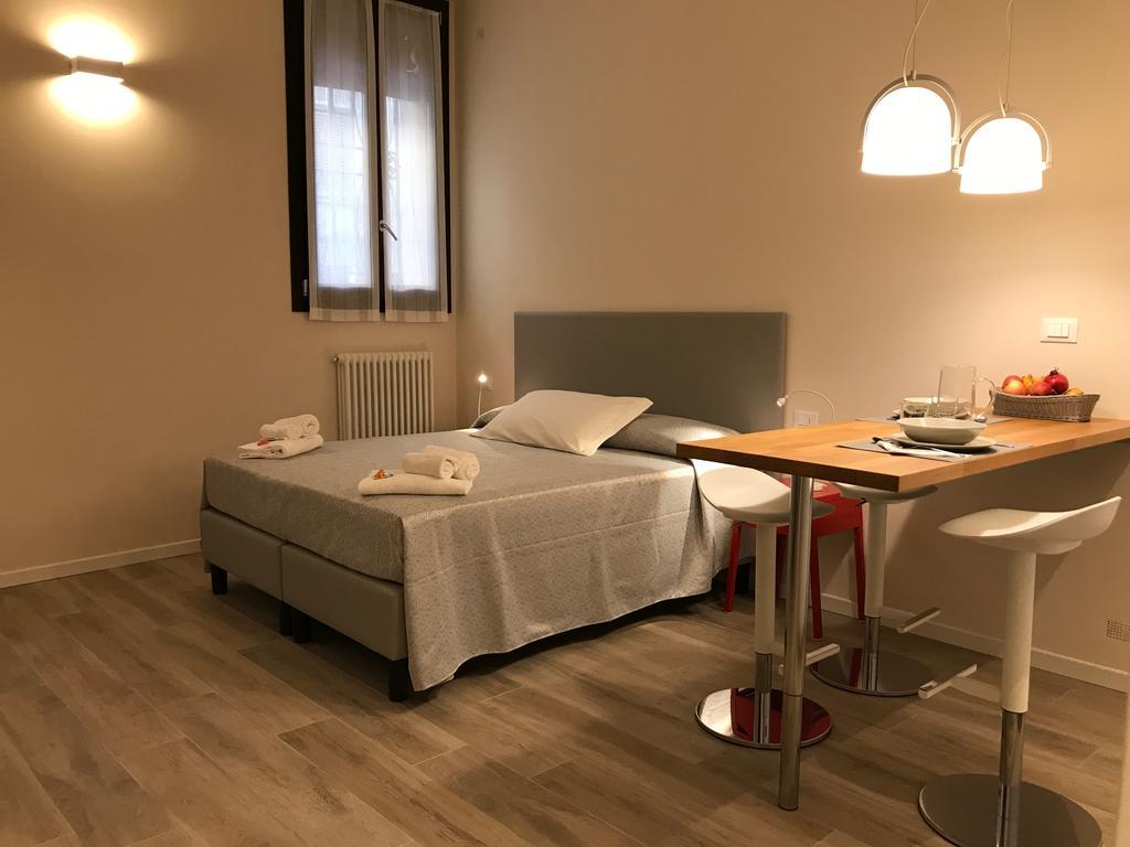 Honey Rooms Ferrara Exterior photo